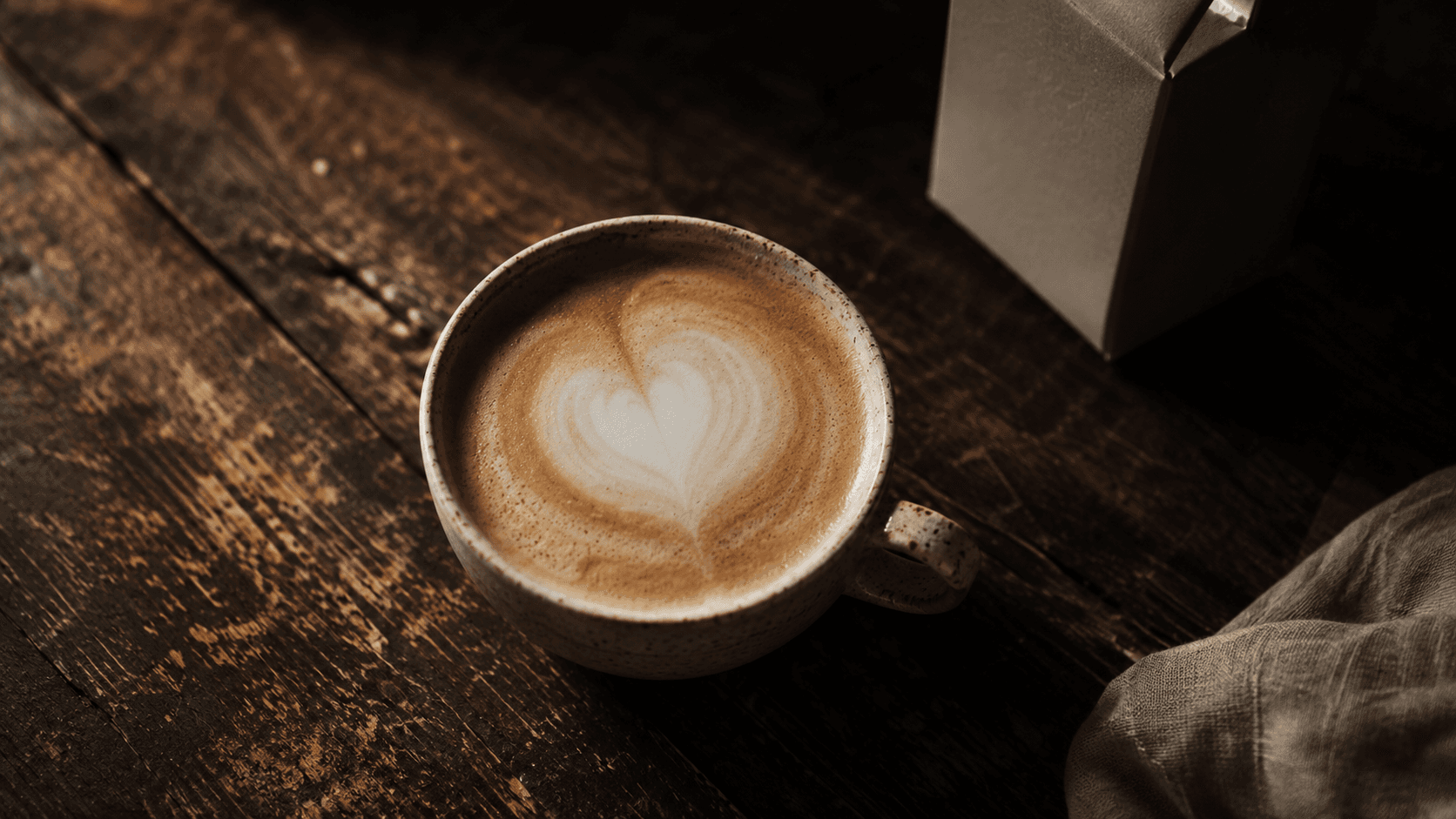 Oat milk latte art pour with soft edges — plant milk texture challenge